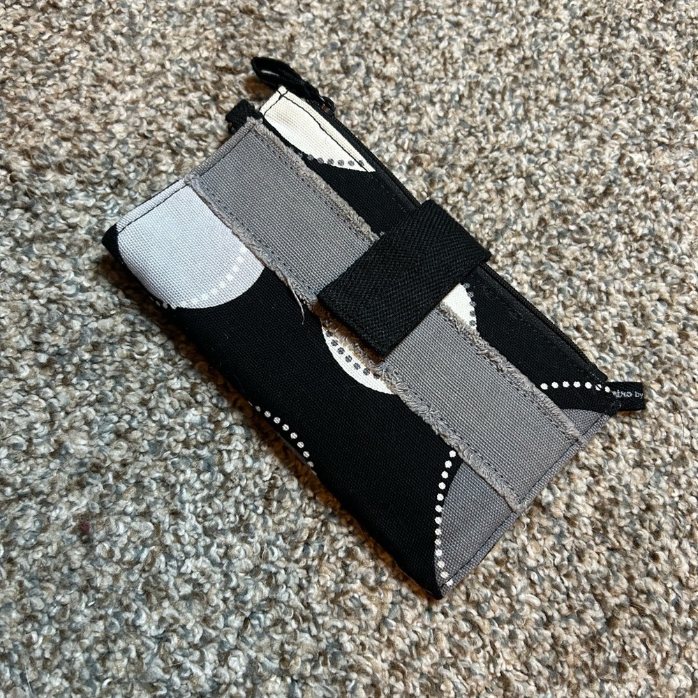 Thirty-One | Black White & Gray Circle Polka Dot Printed wallet